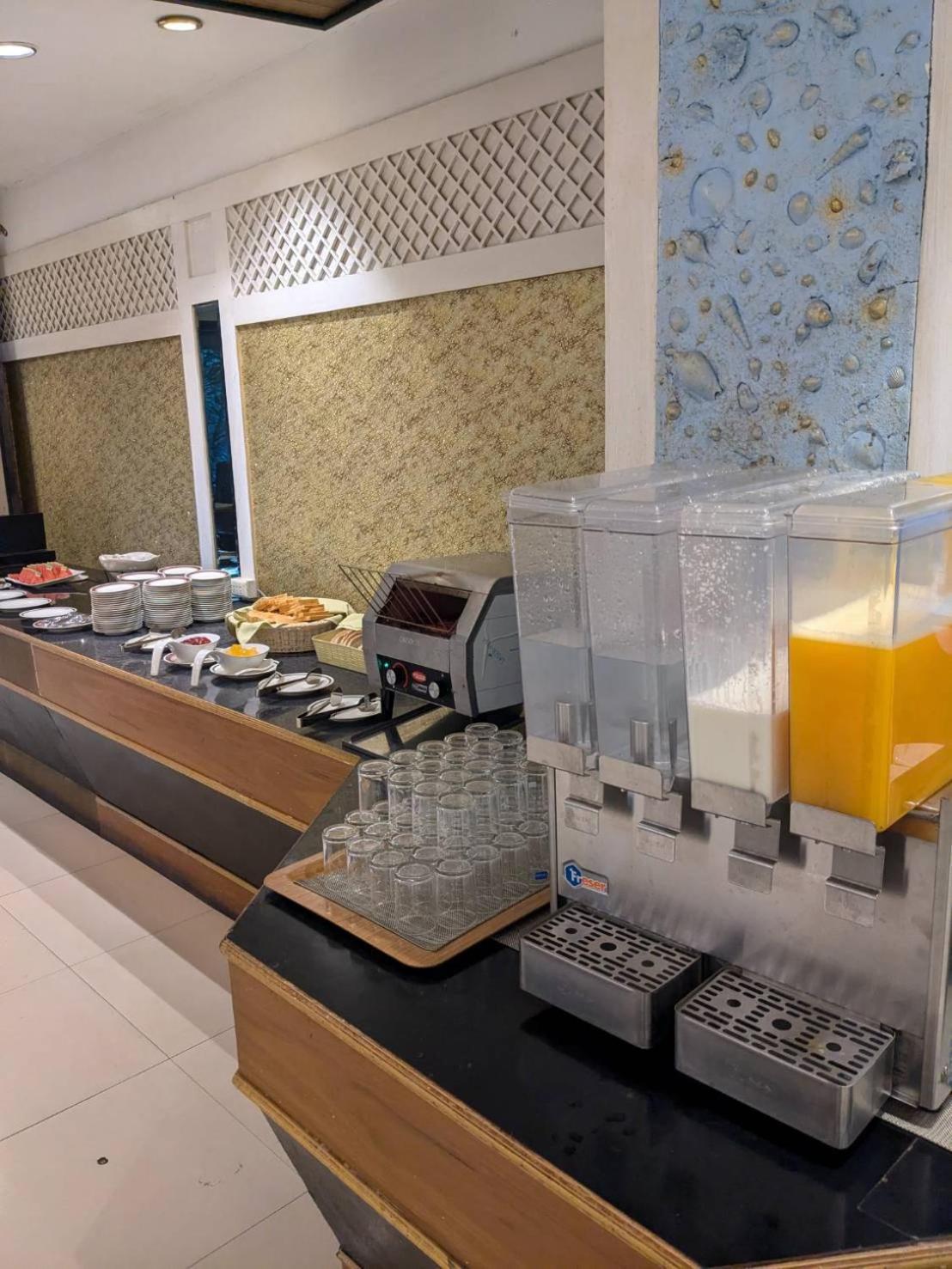 First Pacific Cirrus Hotel Патая Екстериор снимка
