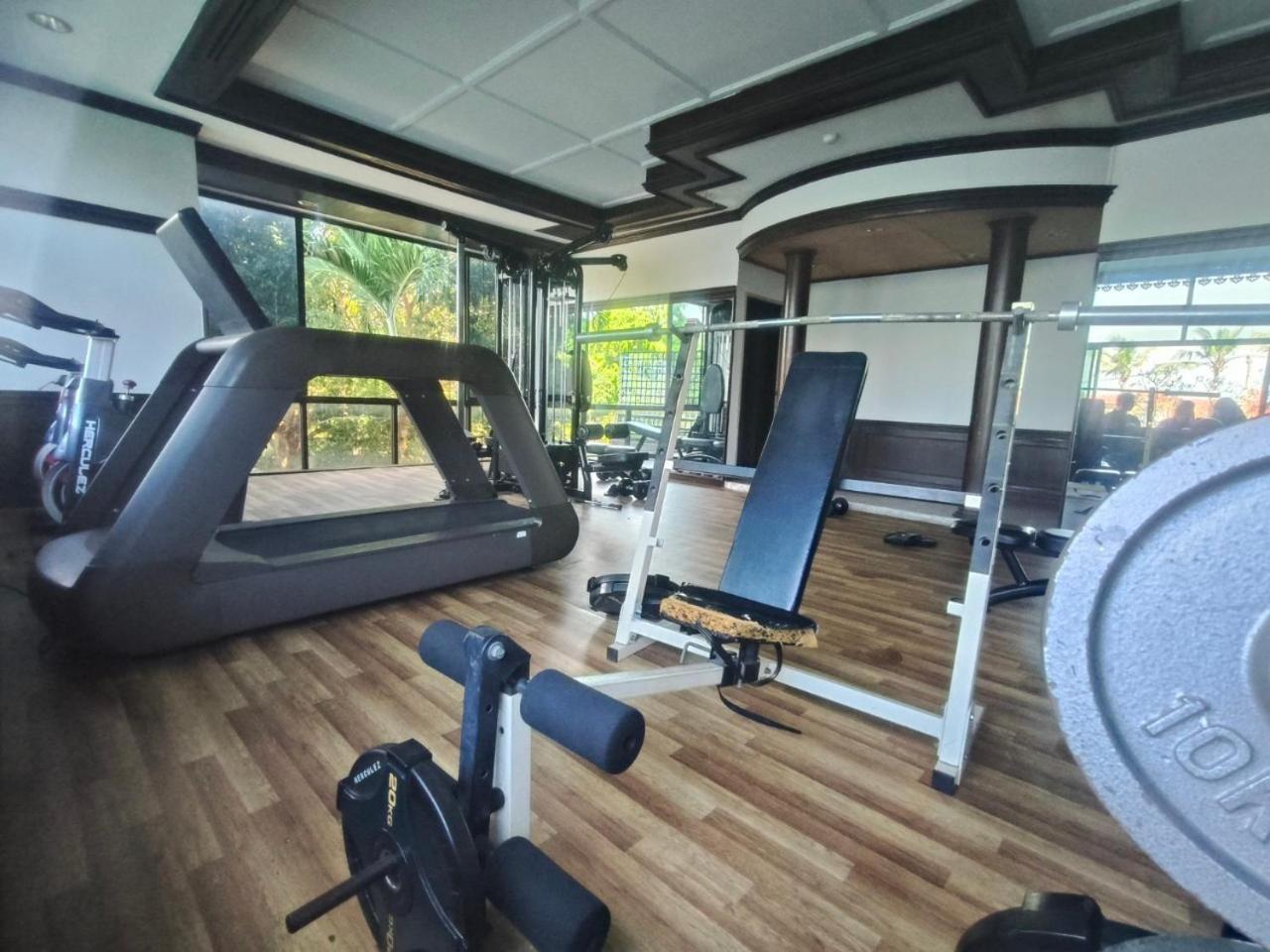 First Pacific Cirrus Hotel Патая Екстериор снимка