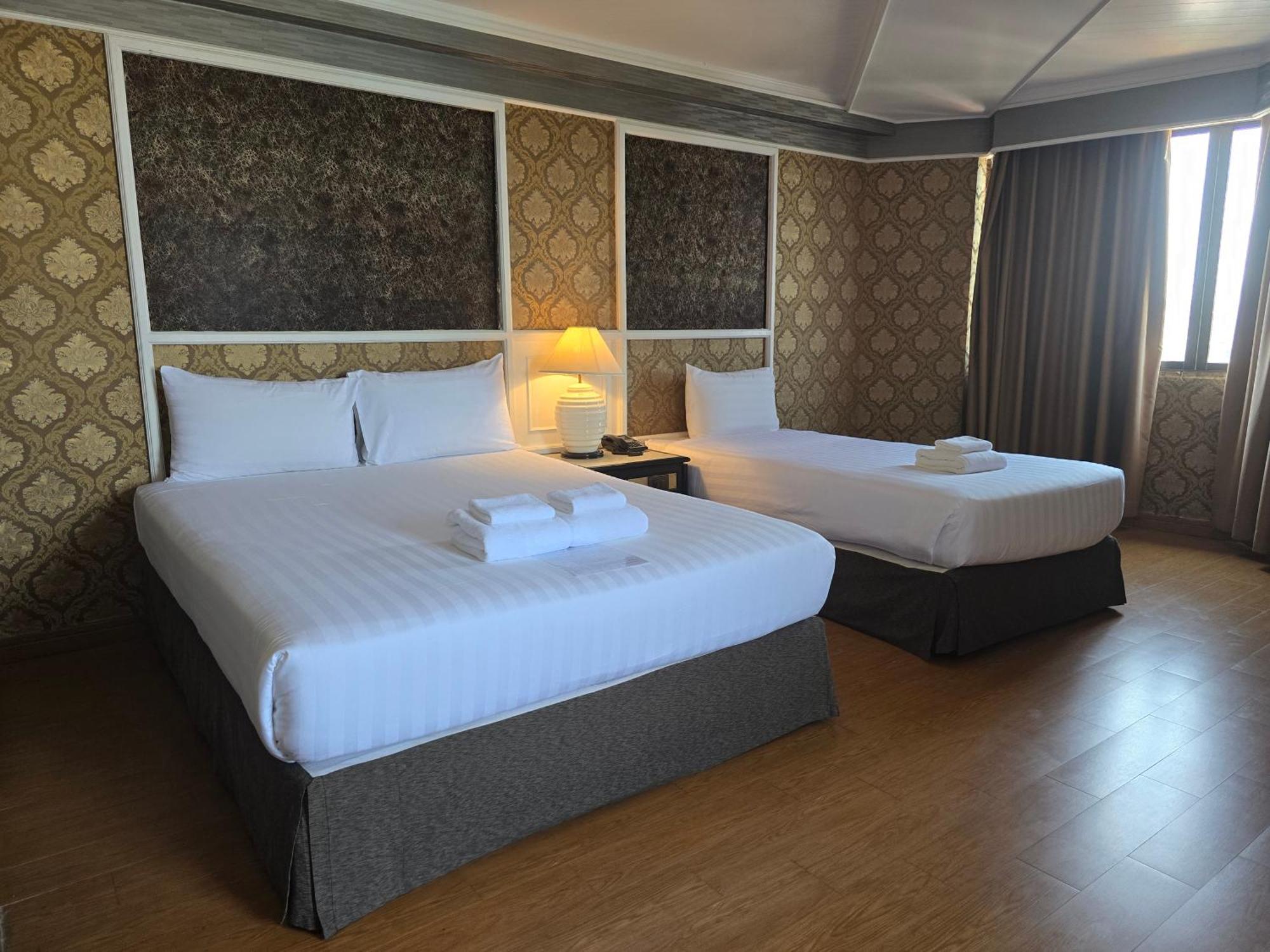 First Pacific Cirrus Hotel Патая Екстериор снимка