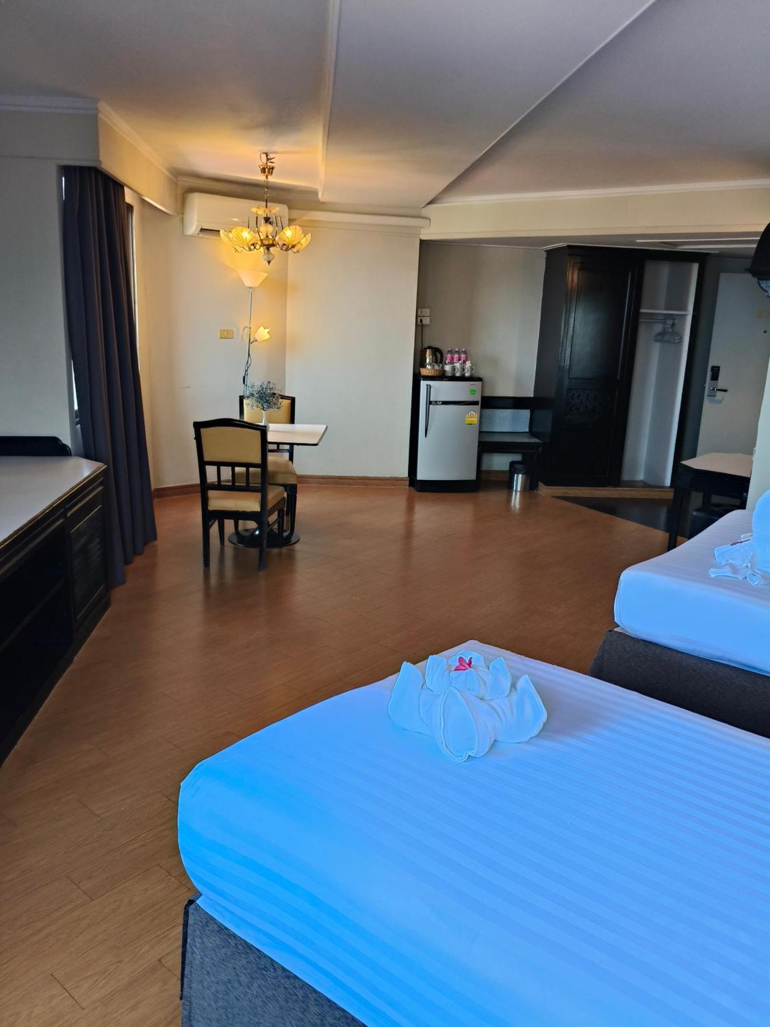 First Pacific Cirrus Hotel Патая Стая снимка