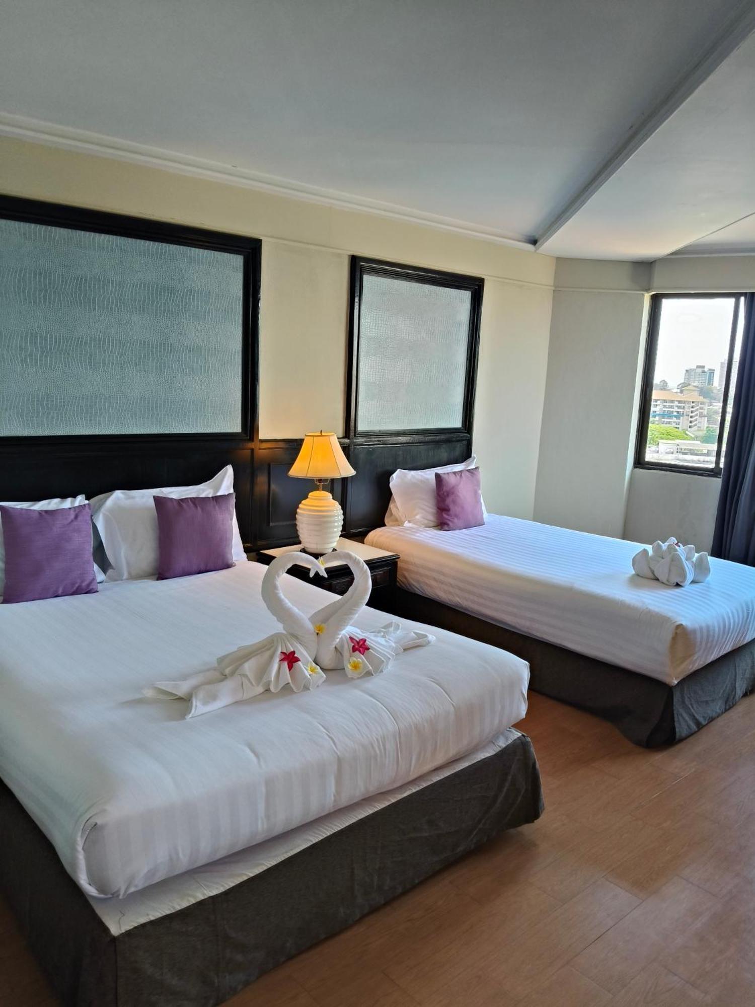 First Pacific Cirrus Hotel Патая Екстериор снимка